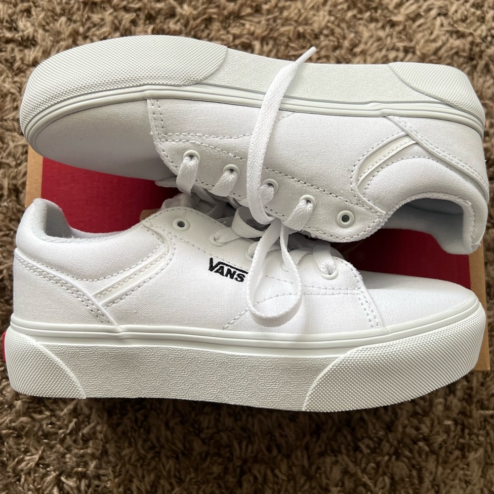 White Vans Seldan Platform shoes girls size 3y and 4y - Picture 2 of 8